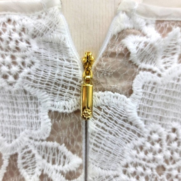 TRINA TURK SHEER FRONT LACE MINI WHITE/ NUDE SLEVEELESS DRESS SZ 2 - Picture 11 of 12